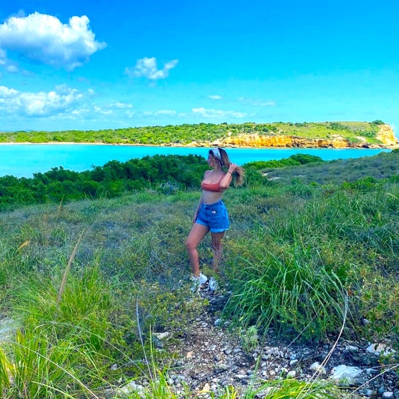 Meet your Posher, Alexandra - Picture 1 of 1